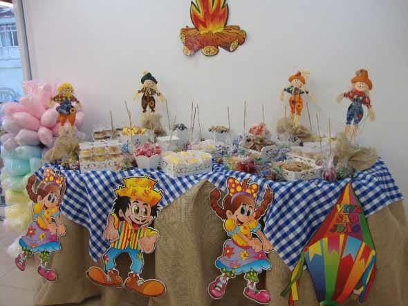 Aprenda a montar a decoraç u00e3o de Festa Junina # Decoração De Festa Junina Para Escola Aprenda a montar a decoraç u00e3o de Festa Junina # Decoração De Festa Junina Para Escola
