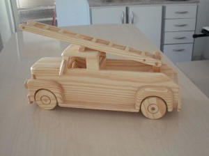 brinquedos artesanais de madeira 03