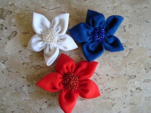 Como fazer flores de fuxico 01 (Custom)