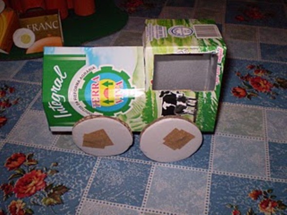 Carrinhos de caixa de leite 007