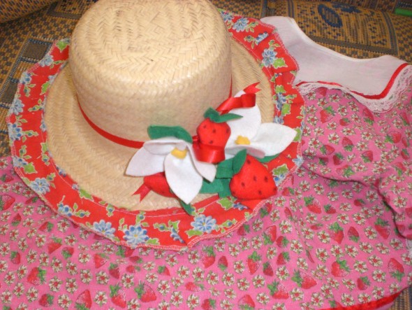 Como decorar chapéu de palha para Festa Junina 008
