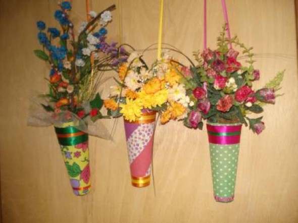 Artesanato com cones de papelão Artesanato com cones de papelão