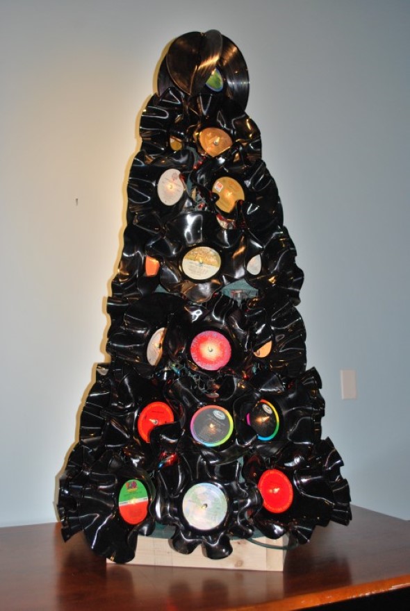 Árvore de Natal de material reciclado 001 Árvore de Natal de material reciclado 001