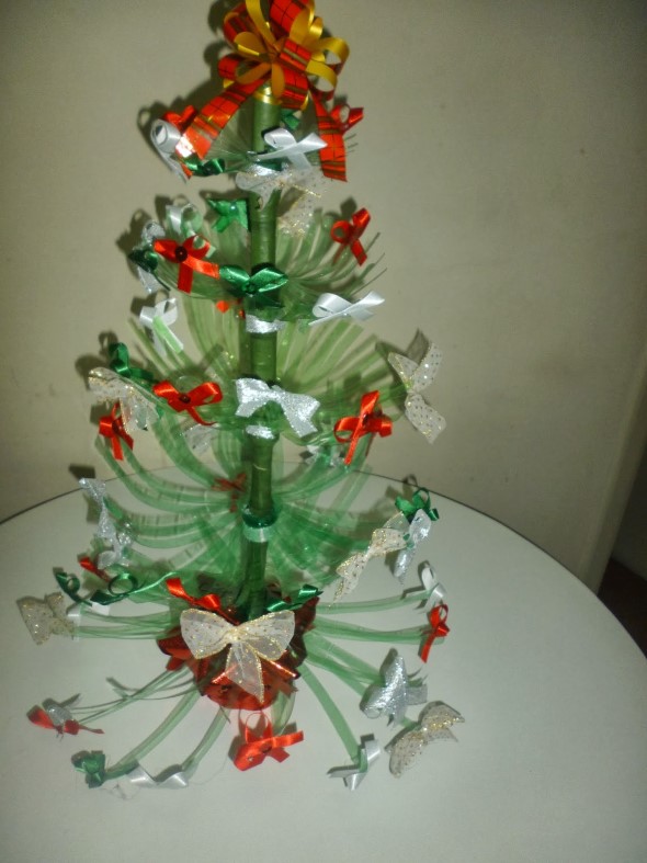 Árvore de Natal de material reciclado 013